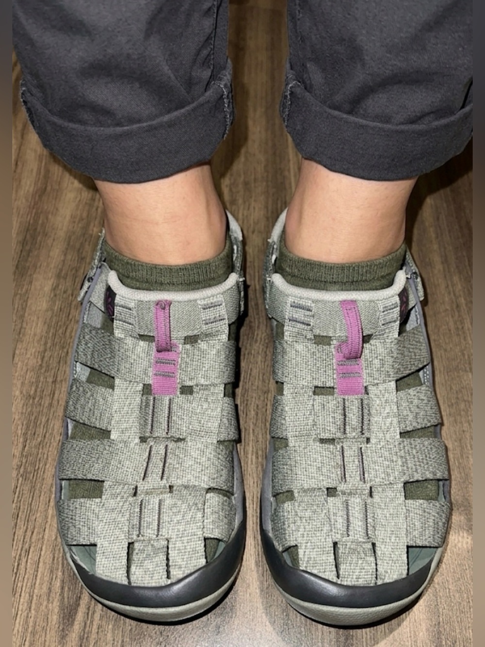 Oboz Campster Women’s 10 Gray Pink Hiking Sandals Water Friendly Slides